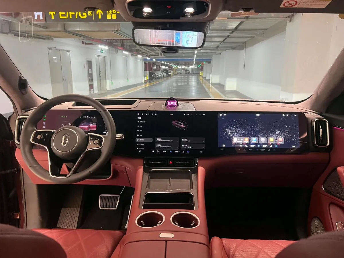 2025 AITO AITO M8 REEV 160HP REEV 53.4KWH,autocango,china used car exporter,china ev exporter,chinese used car exporter,chinese used ev exporter