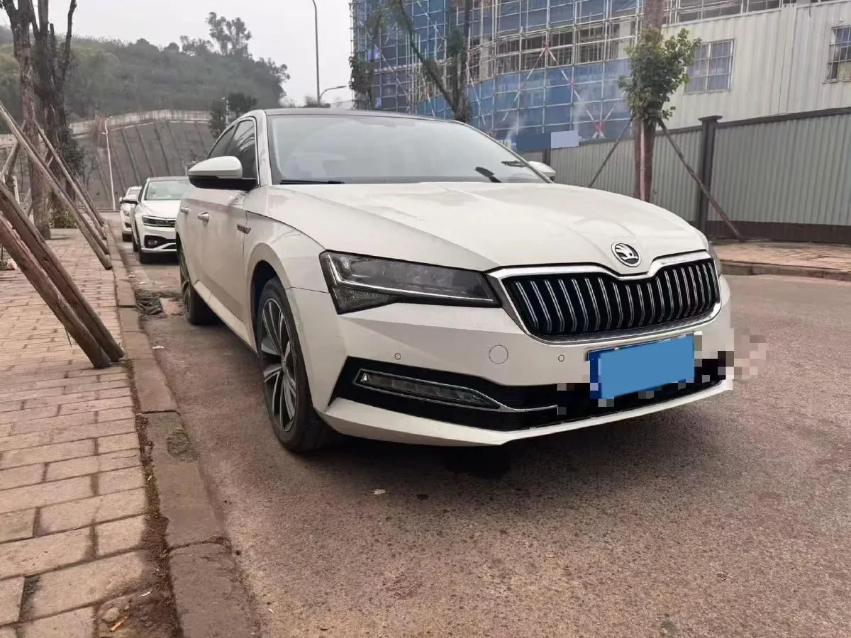 2022 Skoda Superb 1.4T 150HP L4 7DCT,autocango,china used car exporter,china ev exporter,chinese used car exporter,chinese used ev exporter