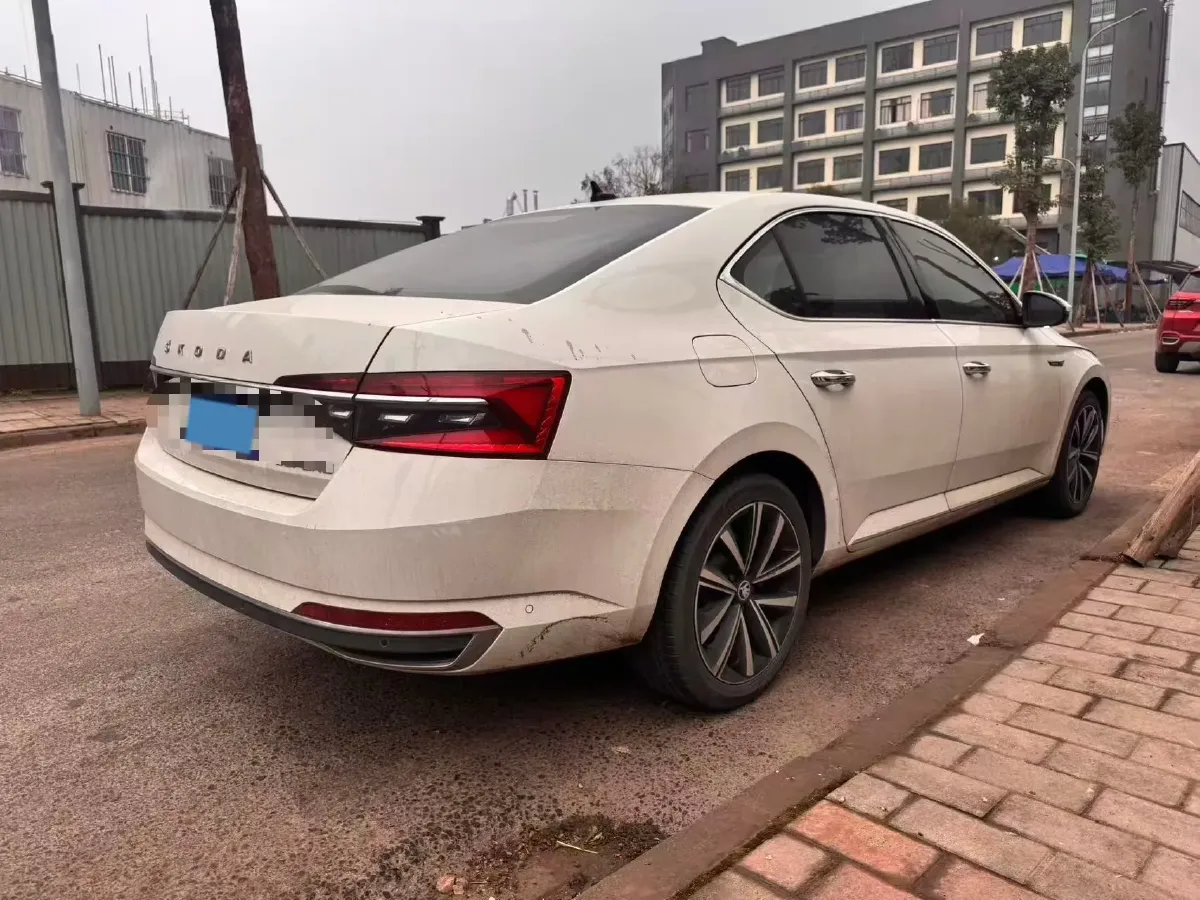 2022 Skoda Superb 1.4T 150HP L4 7DCT,autocango,china used car exporter,china ev exporter,chinese used car exporter,chinese used ev exporter