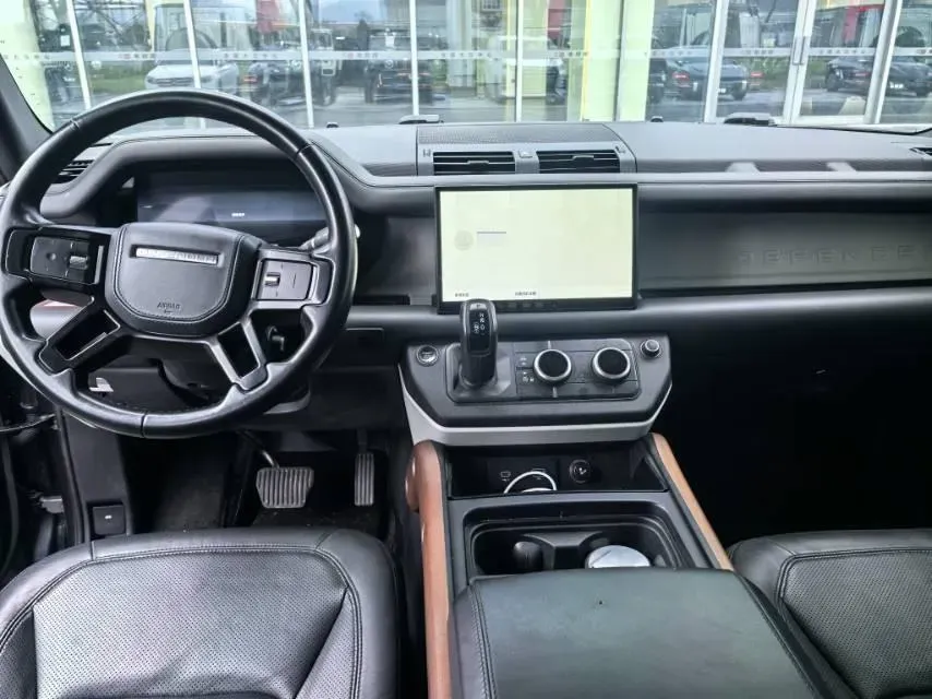 2023 Land Rover Defender 3.0T 400HP L6 8AT,autocango,china used car exporter,china ev exporter,chinese used car exporter,chinese used ev exporter