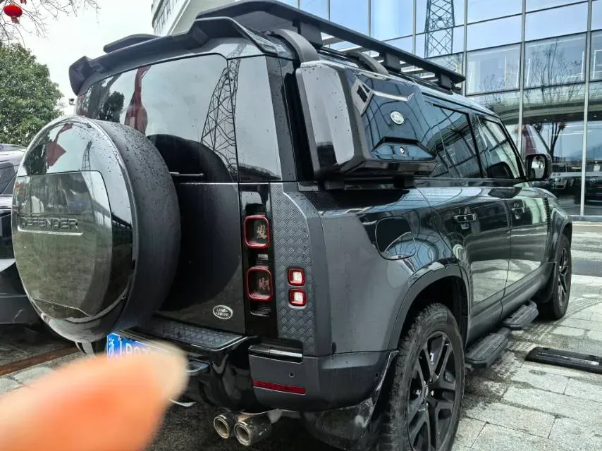 2023 Land Rover Defender 3.0T 400HP L6 8AT,autocango,china used car exporter,china ev exporter,chinese used car exporter,chinese used ev exporter