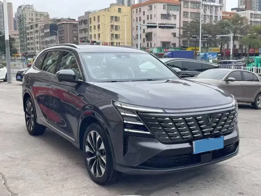 2025 ChangAn CS75 Plus 2.0T 233HP L4 8AT,autocango,china used car exporter,china ev exporter,chinese used car exporter,chinese used ev exporter