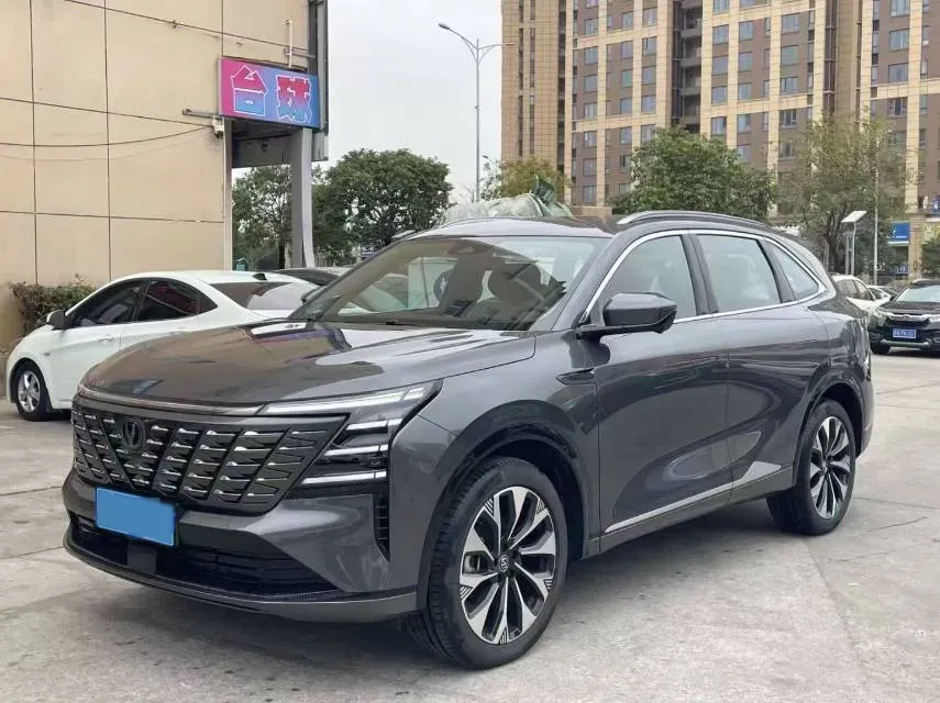 2025 ChangAn CS75 Plus 2.0T 233HP L4 8AT,autocango,china used car exporter,china ev exporter,chinese used car exporter,chinese used ev exporter