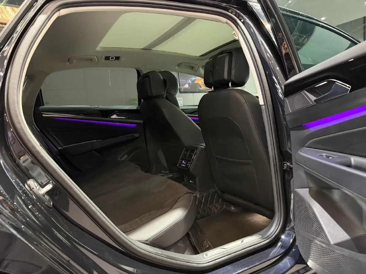 2023 Volkswagen Passat 2.0T 186HP L4 7DCT,autocango,china used car exporter,china ev exporter,chinese used car exporter,chinese used ev exporter