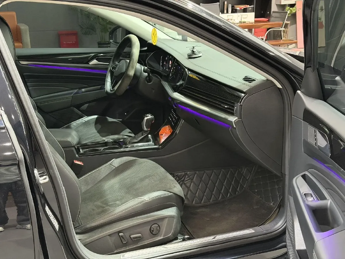 2023 Volkswagen Passat 2.0T 186HP L4 7DCT,autocango,china used car exporter,china ev exporter,chinese used car exporter,chinese used ev exporter