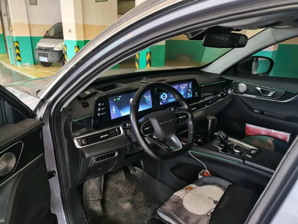 2023 Chery Tiggo 7 Plus 1.6T 197HP L4 7DCT,autocango,china used car exporter,china ev exporter,chinese used car exporter,chinese used ev exporter