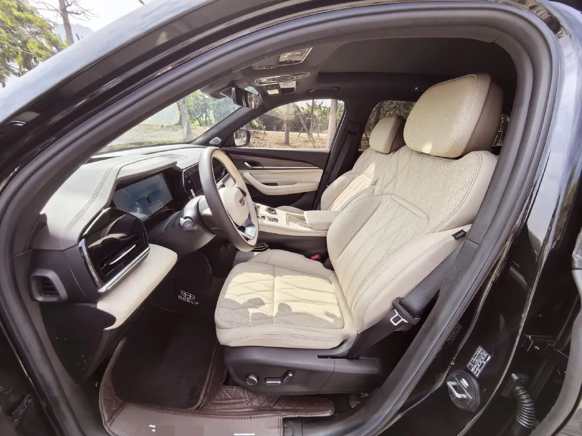 2025 Geely Monjaro 2.0T 238HP L4 8AT,autocango,china used car exporter,china ev exporter,chinese used car exporter,chinese used ev exporter