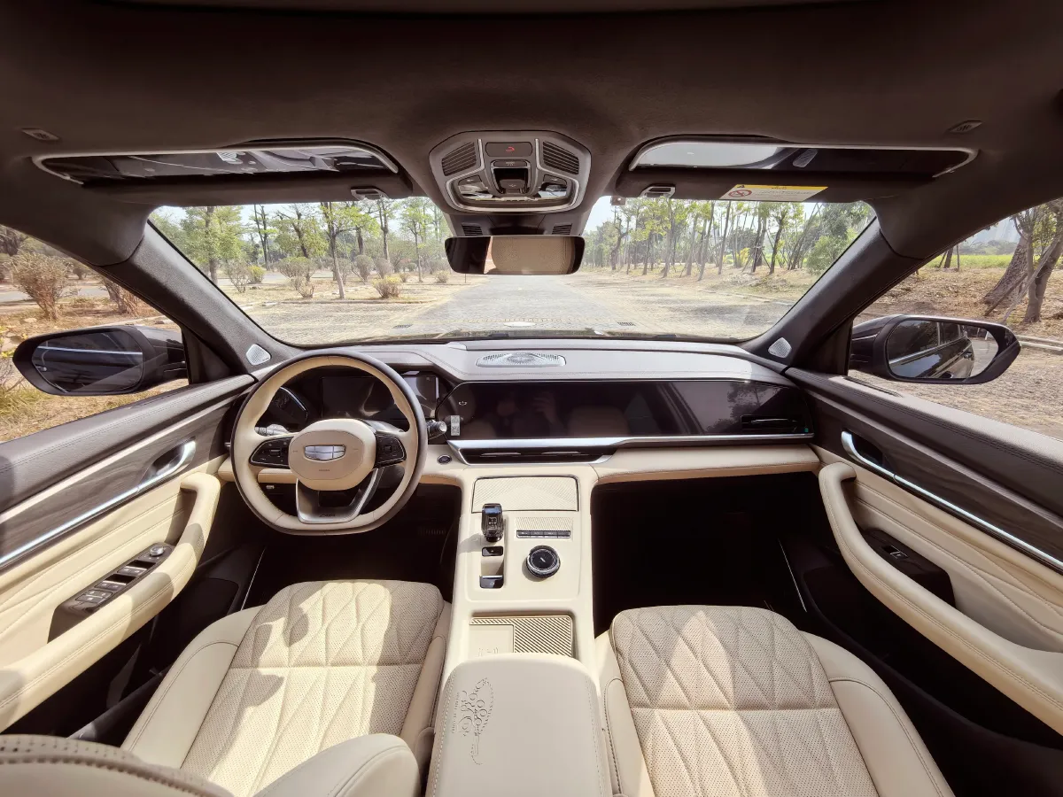 2025 Geely Monjaro 2.0T 238HP L4 8AT,autocango,china used car exporter,china ev exporter,chinese used car exporter,chinese used ev exporter