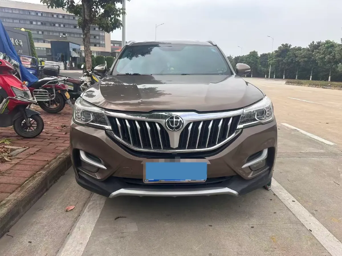 2018 Brilliance Auto V6 1.5T 150HP L4 7DCT,autocango,china used car exporter,china ev exporter,chinese used car exporter,chinese used ev exporter