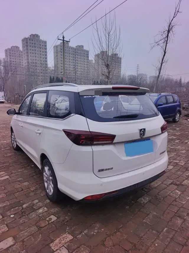 2018 BaoJun 360 1.5L 112HP L4 6MT,autocango,china used car exporter,china ev exporter,chinese used car exporter,chinese used ev exporter