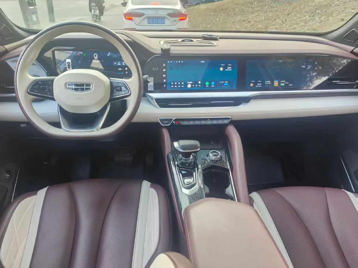 2021 Geely Monjaro 2.0T 218HP L4 7DCT,autocango,china used car exporter,china ev exporter,chinese used car exporter,chinese used ev exporter