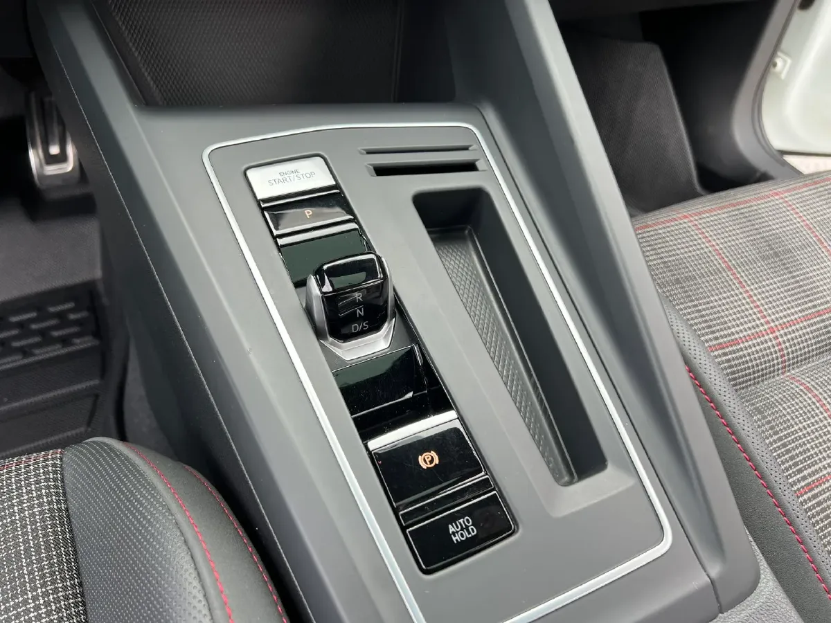 2021 Honda CR-V 1.5T 193HP L4 CVT,autocango,china used car exporter,china ev exporter,chinese used car exporter,chinese used ev exporter