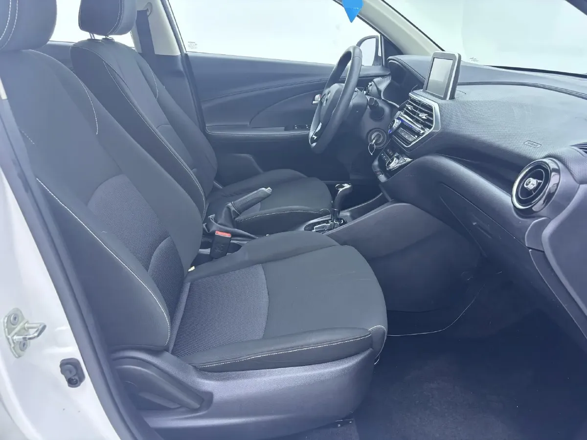 2019 ChangAn Alsvin 1.5L 107HP L4 5DCT,autocango,china used car exporter,china ev exporter,chinese used car exporter,chinese used ev exporter