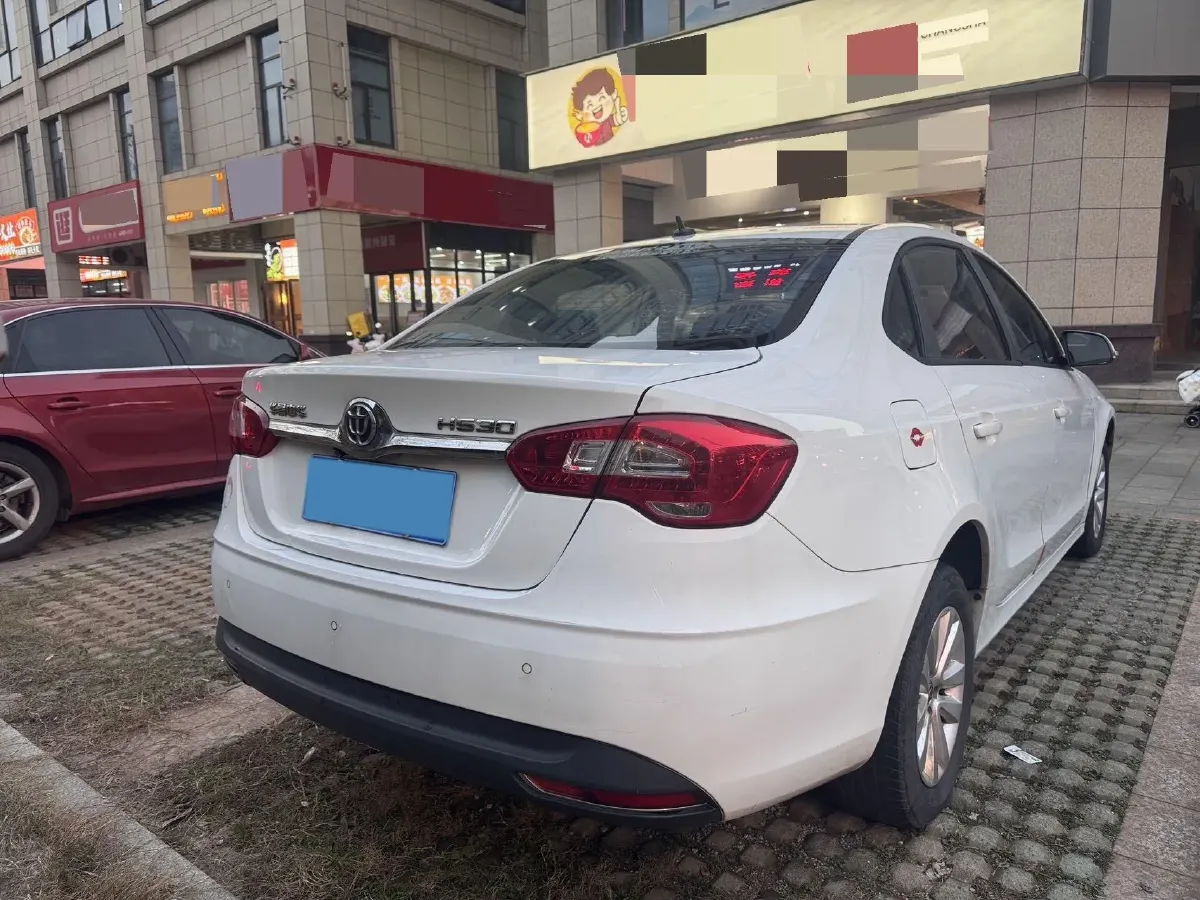 2017 Brilliance Auto H530 1.6L 118HP L4 5MT,autocango,china used car exporter,china ev exporter,chinese used car exporter,chinese used ev exporter