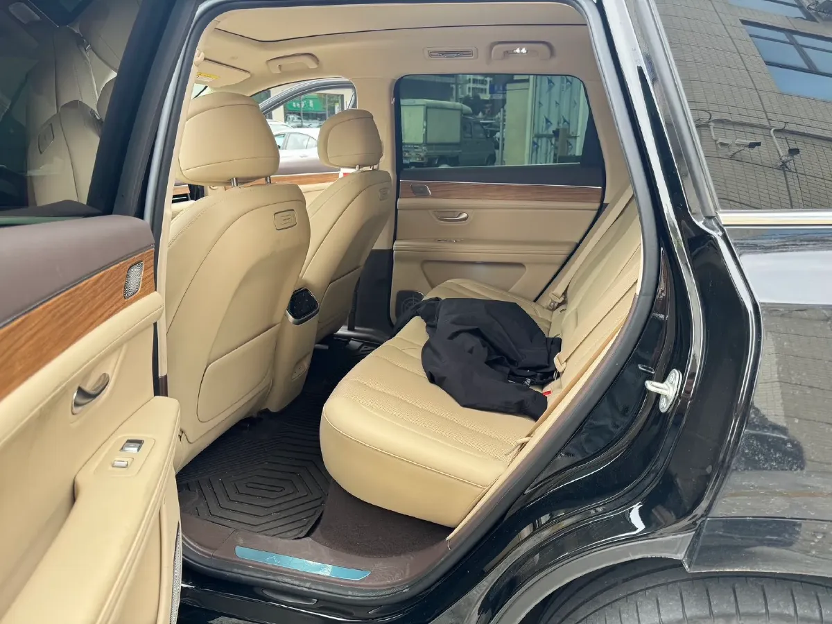 2024 AITO AITO M7 1.5T 152HP L4 REEV 40KWH,autocango,china used car exporter,china ev exporter,chinese used car exporter,chinese used ev exporter