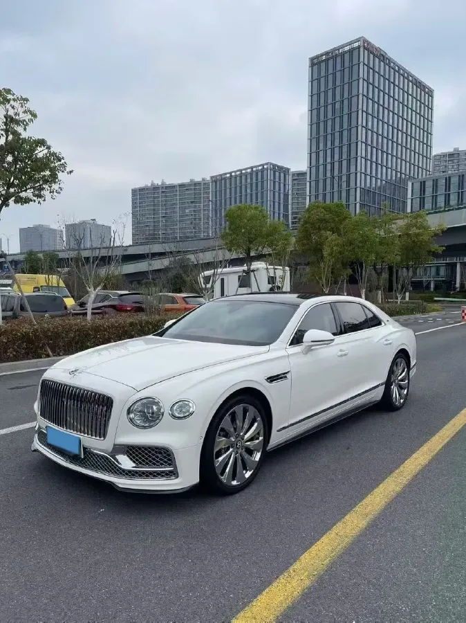 2025 Bentley Flying Spur 4.0T 600HP V8 8DCT PHEV 25.9KWH,autocango,china used car exporter,china ev exporter,chinese used car exporter,chinese used ev exporter