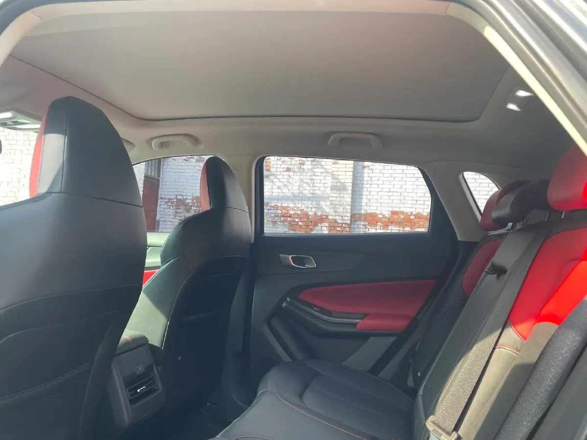 2022 ChangAn Oshan X7 Plus 1.5T 188HP L4 7DCT,autocango,china used car exporter,china ev exporter,chinese used car exporter,chinese used ev exporter