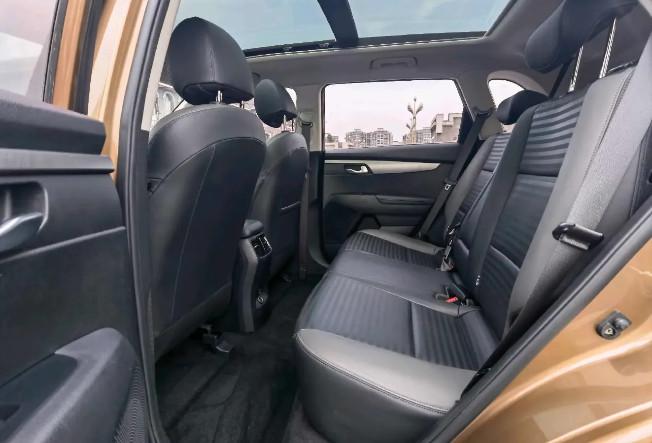 2018 Kia Sportage R 2.0L 160HP L4 6AT,autocango,china used car exporter,china ev exporter,chinese used car exporter,chinese used ev exporter