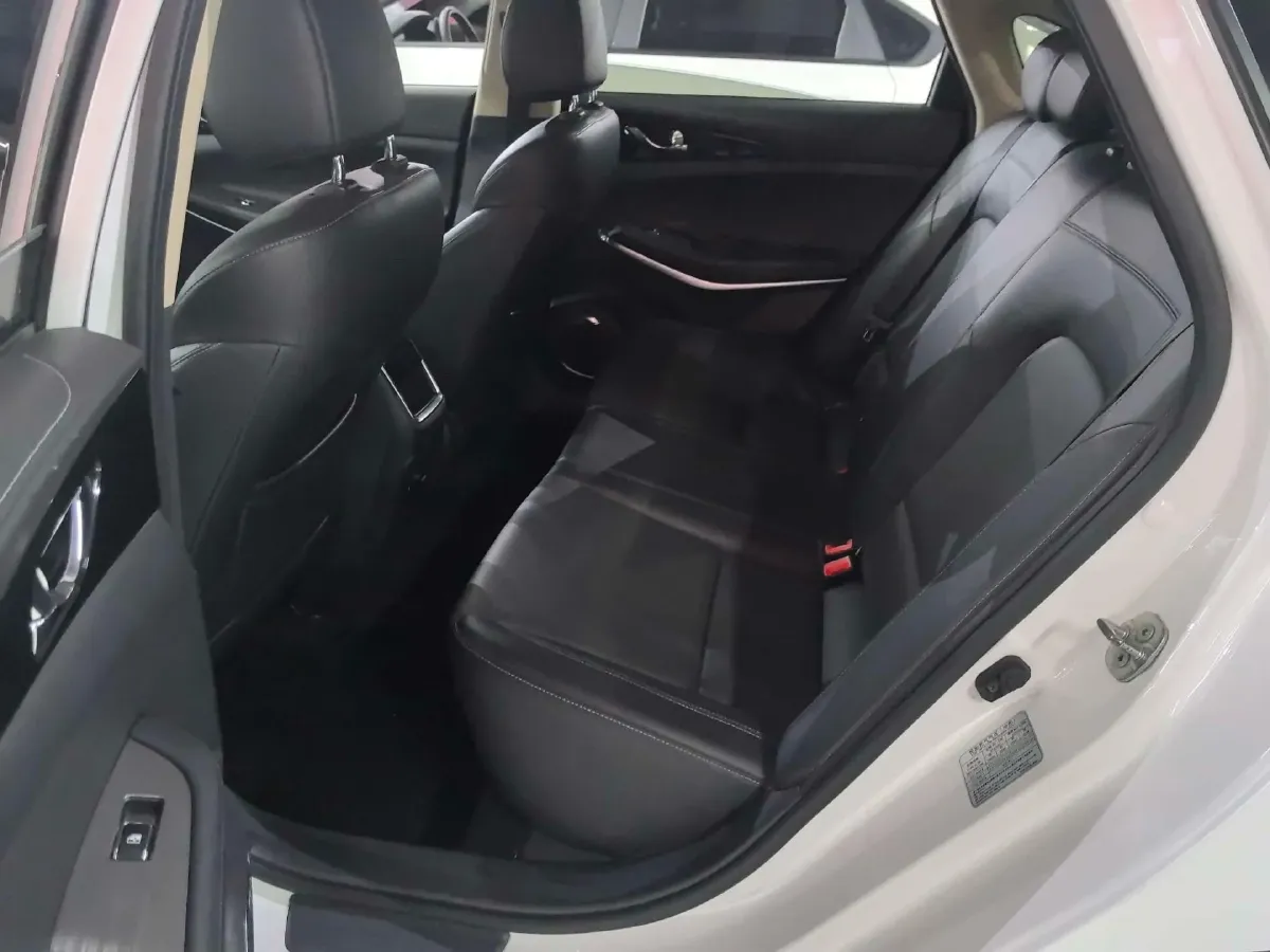 2020 ChangAn Raeton CC 1.5T 156HP L4 6AT,autocango,china used car exporter,china ev exporter,chinese used car exporter,chinese used ev exporter