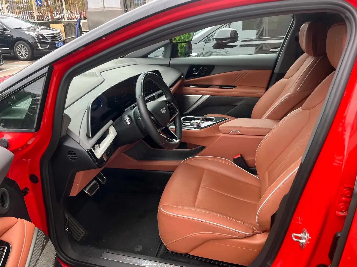 2024 Cadillac OPTIQ BEV 79.7KWH,autocango,china used car exporter,china ev exporter,chinese used car exporter,chinese used ev exporter