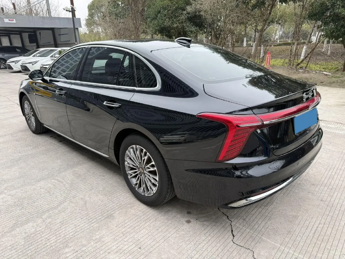 2023 HongQi H5 2.0T 224HP L4 8AT,autocango,china used car exporter,china ev exporter,chinese used car exporter,chinese used ev exporter