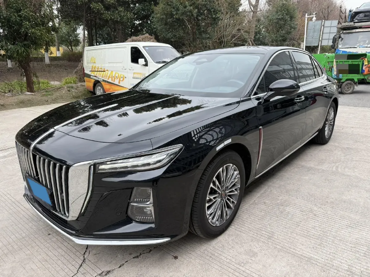 2023 HongQi H5 2.0T 224HP L4 8AT,autocango,china used car exporter,china ev exporter,chinese used car exporter,chinese used ev exporter