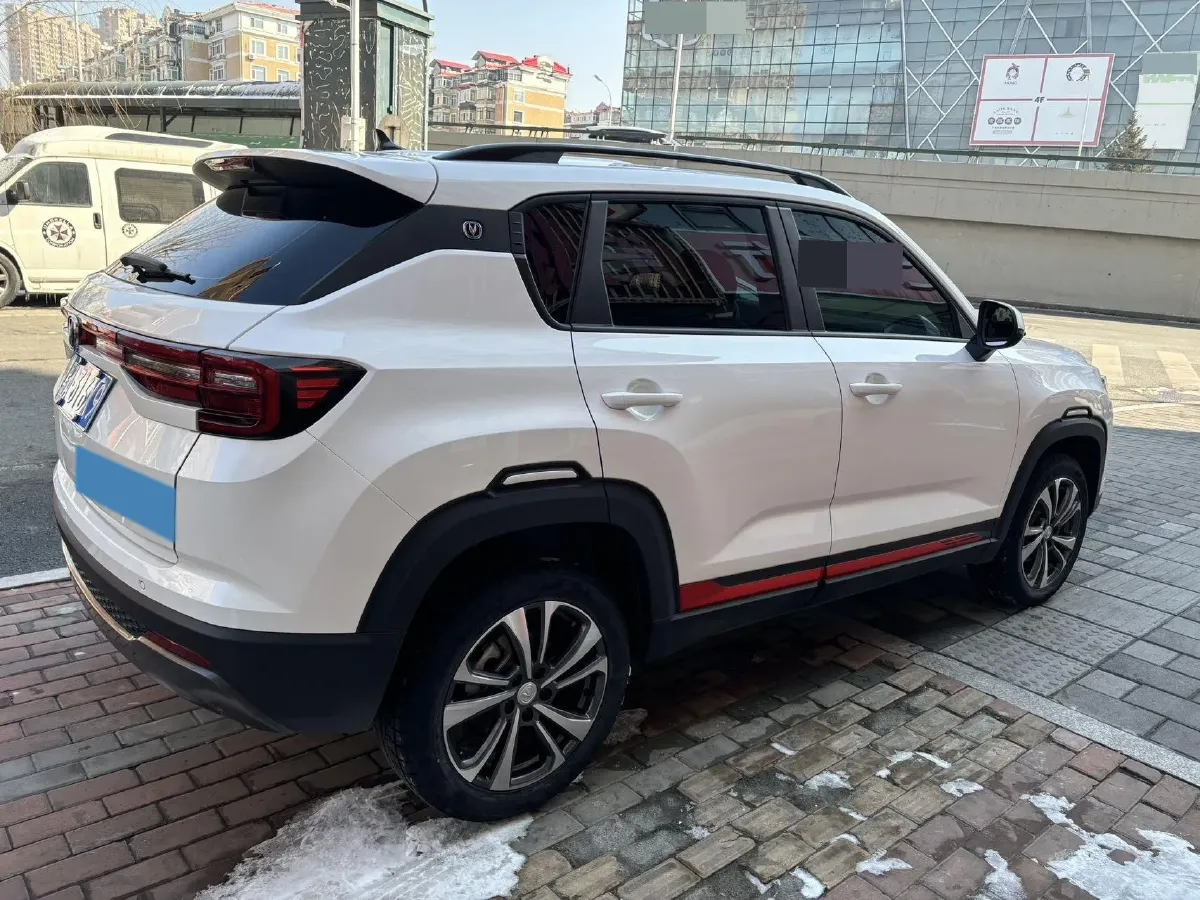 2022 ChangAn Eado 1.6L 128HP L4 5MT,autocango,china used car exporter,china ev exporter,chinese used car exporter,chinese used ev exporter