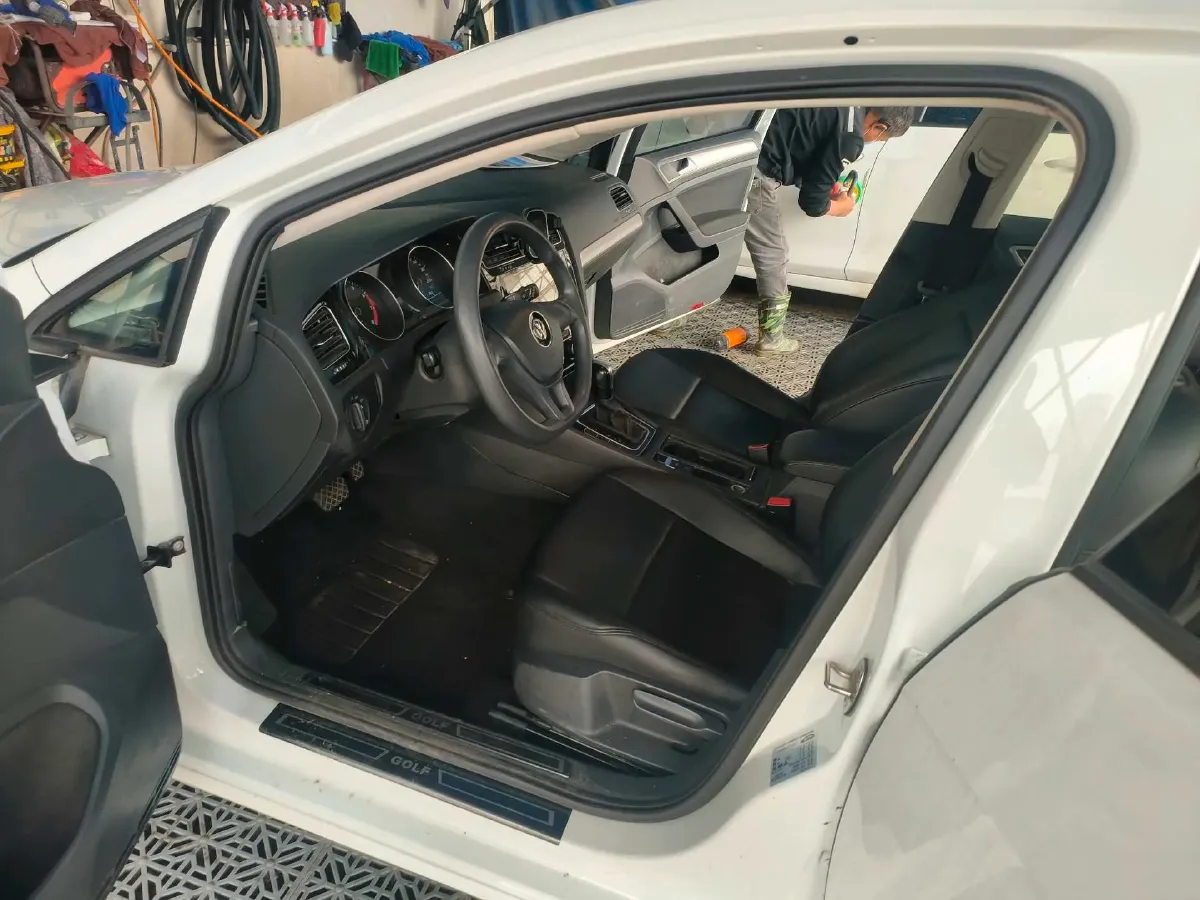 2018 Volkswagen Golf 1.6L 110HP L4 6AT,autocango,china used car exporter,china ev exporter,chinese used car exporter,chinese used ev exporter