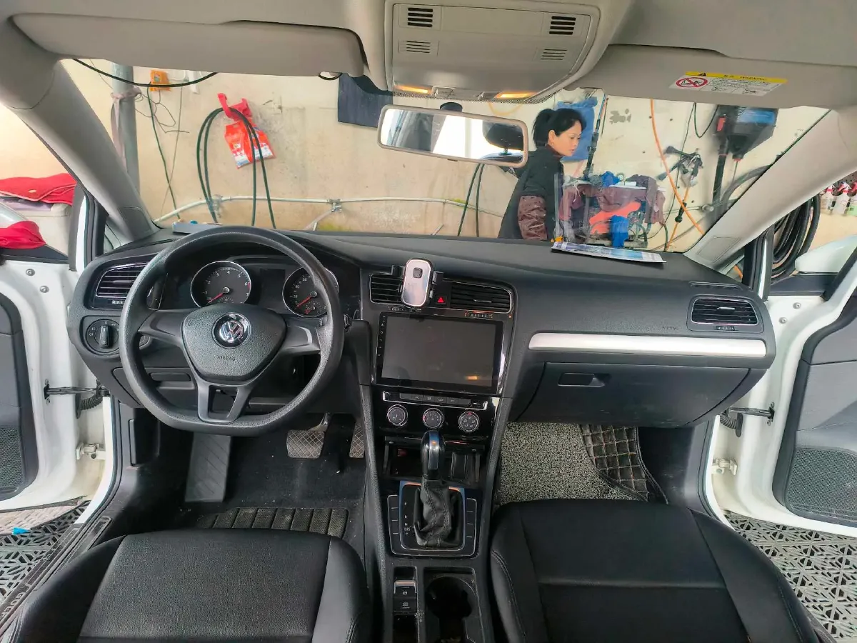 2018 Volkswagen Golf 1.6L 110HP L4 6AT,autocango,china used car exporter,china ev exporter,chinese used car exporter,chinese used ev exporter