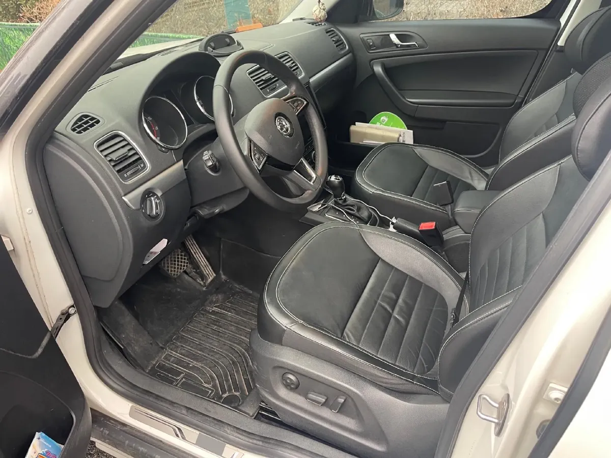 2017 Skoda Yeti 1.8T 160HP L4 6DCT,autocango,china used car exporter,china ev exporter,chinese used car exporter,chinese used ev exporter