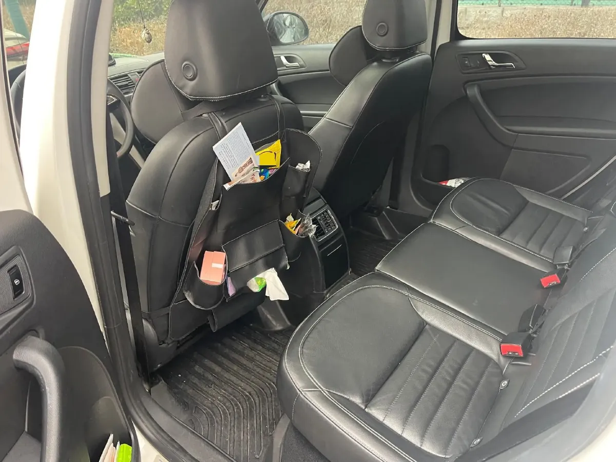 2017 Skoda Yeti 1.8T 160HP L4 6DCT,autocango,china used car exporter,china ev exporter,chinese used car exporter,chinese used ev exporter