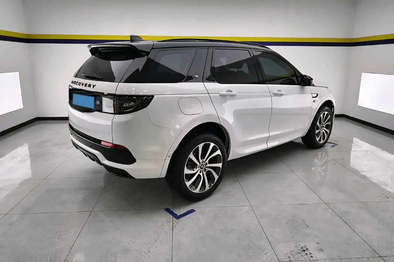 2023 Land Rover Discovery Sport 2.0T 249HP L4 9AT,autocango,china used car exporter,china ev exporter,chinese used car exporter,chinese used ev exporter