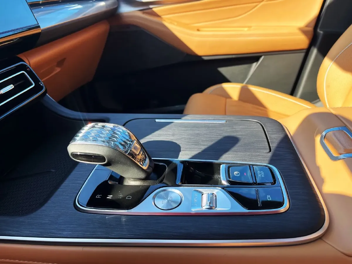 2024 GAC Trumpchi GS8 2.0T 252HP L4 8AT,autocango,china used car exporter,china ev exporter,chinese used car exporter,chinese used ev exporter