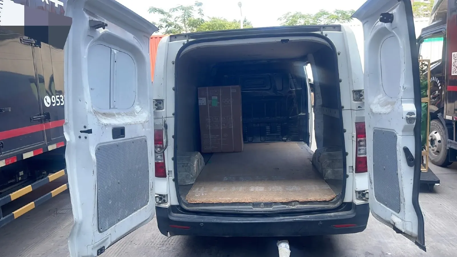 2021 Bestune T77 1.5T 169HP L4 7DCT,autocango,china used car exporter,china ev exporter,chinese used car exporter,chinese used ev exporter