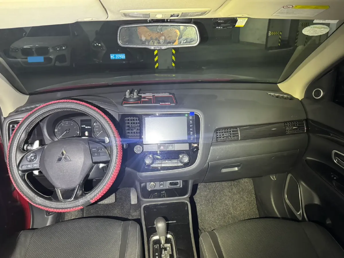 2018 Mitsubishi Outlander 2.4L 192HP L4 CVT,autocango,china used car exporter,china ev exporter,chinese used car exporter,chinese used ev exporter