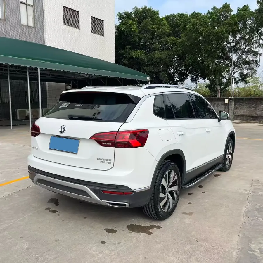2019 Jeep Cherokee 2.0T 234HP L4 9AT,autocango,china used car exporter,china ev exporter,chinese used car exporter,chinese used ev exporter