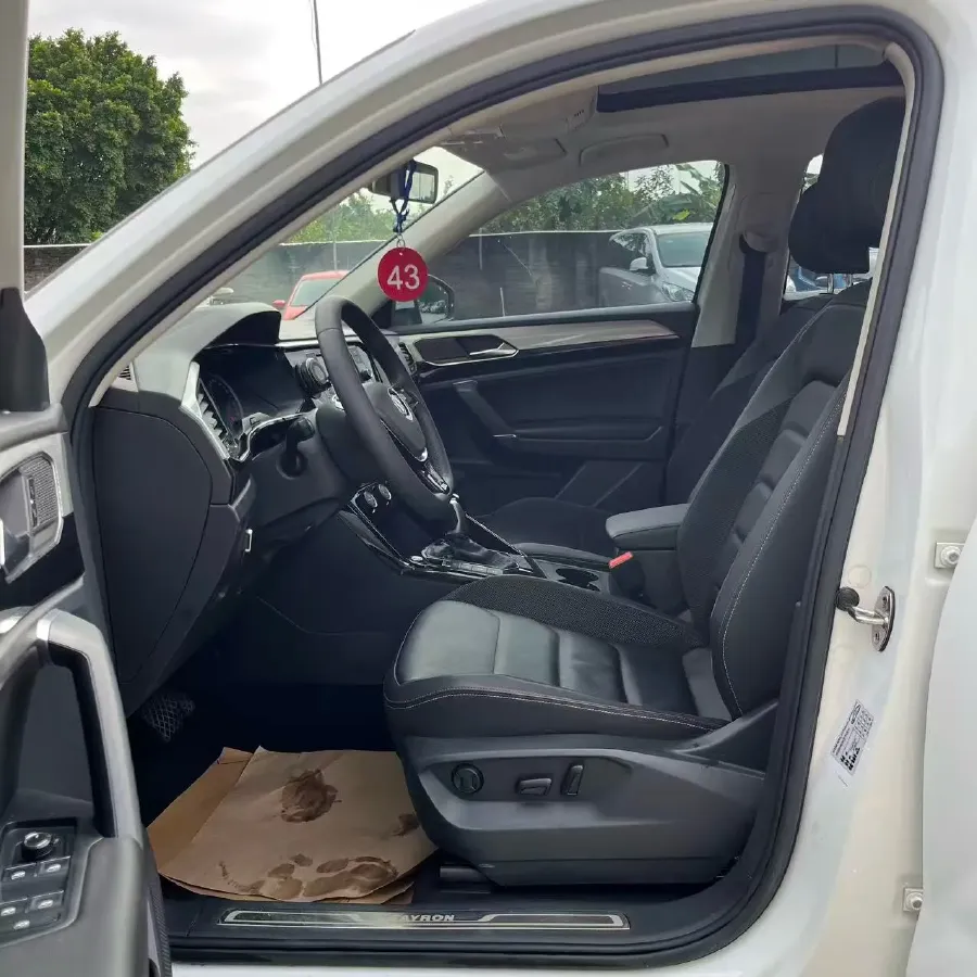 2019 Jeep Cherokee 2.0T 234HP L4 9AT,autocango,china used car exporter,china ev exporter,chinese used car exporter,chinese used ev exporter