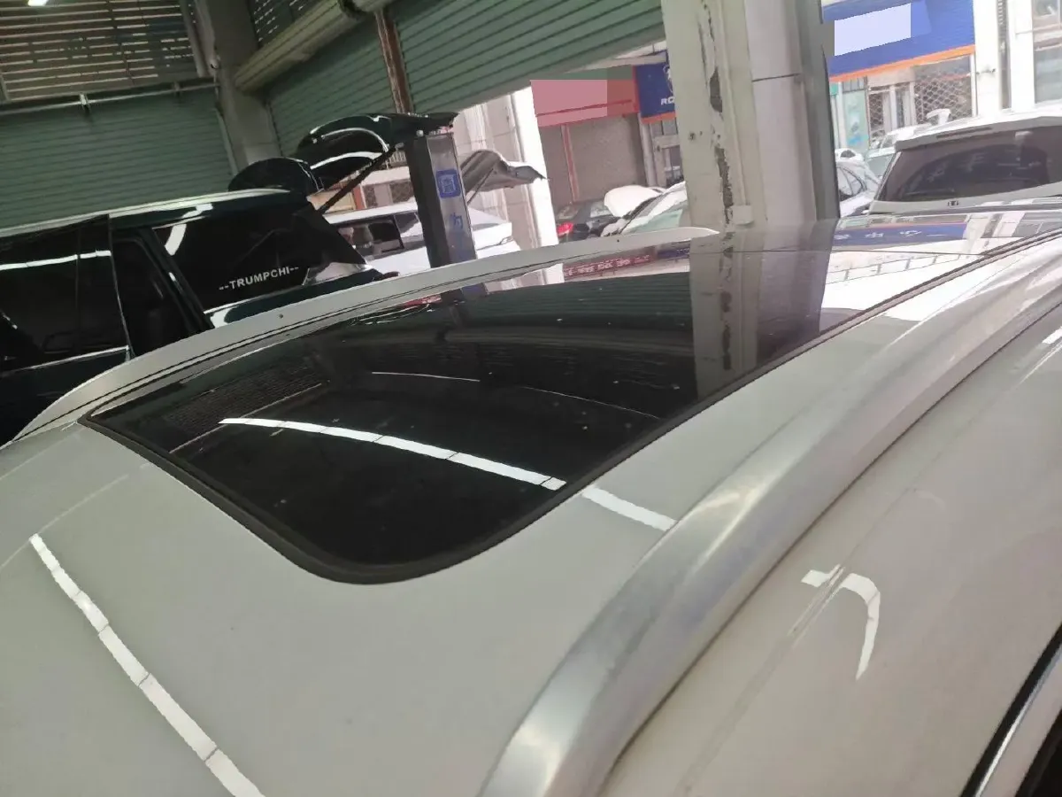 2017 Porsche Macan 2.0T 252HP L4 7DCT,autocango,china used car exporter,china ev exporter,chinese used car exporter,chinese used ev exporter