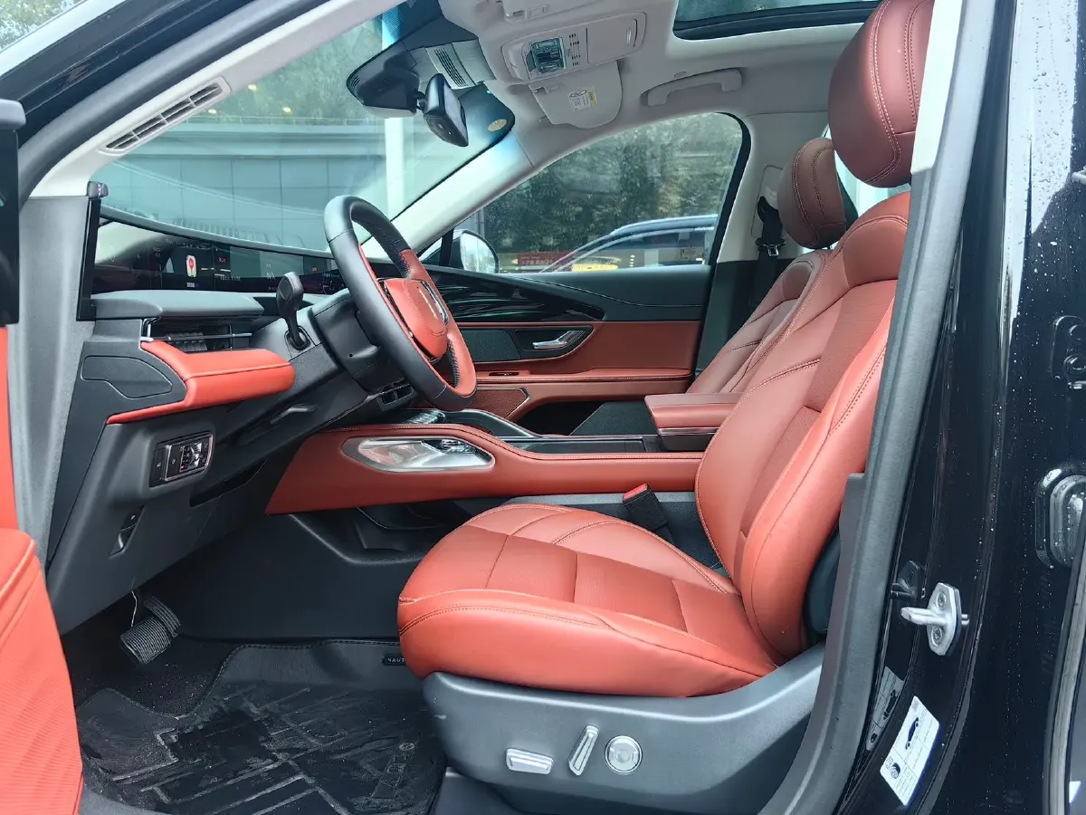 2025 Lincoln Nautilus 2.0T 261HP L4 8AT,autocango,china used car exporter,china ev exporter,chinese used car exporter,chinese used ev exporter