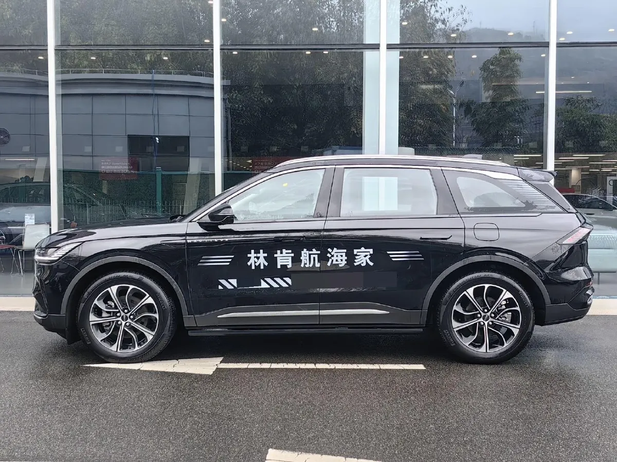 2025 Lincoln Nautilus 2.0T 261HP L4 8AT,autocango,china used car exporter,china ev exporter,chinese used car exporter,chinese used ev exporter