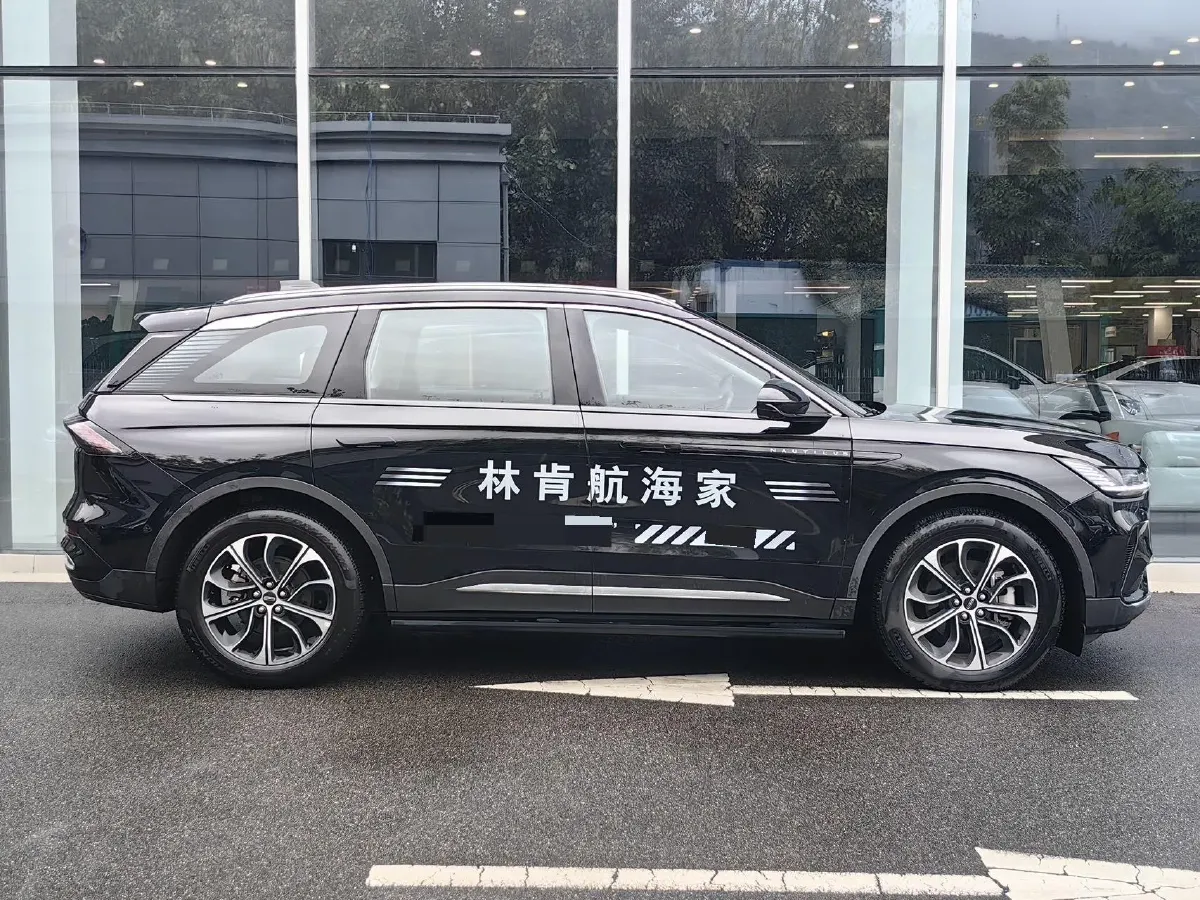 2025 Lincoln Nautilus 2.0T 261HP L4 8AT,autocango,china used car exporter,china ev exporter,chinese used car exporter,chinese used ev exporter
