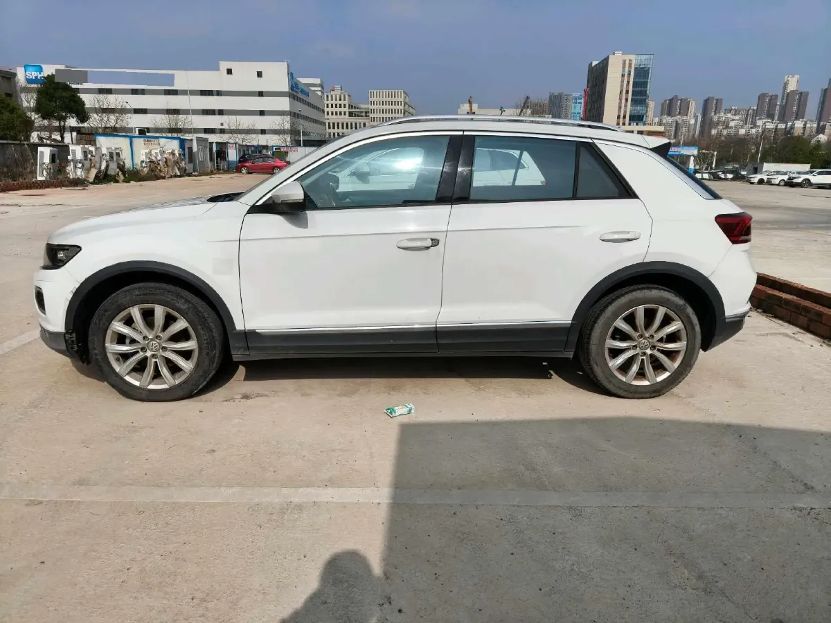 2020 Volkswagen T-Roc 1.4T 131HP L4 7DCT,autocango,china used car exporter,china ev exporter,chinese used car exporter,chinese used ev exporter