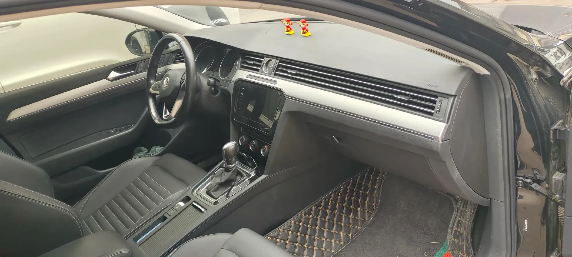 2020 Volkswagen Magotan 1.4T 150HP L4 7DCT,autocango,china used car exporter,china ev exporter,chinese used car exporter,chinese used ev exporter