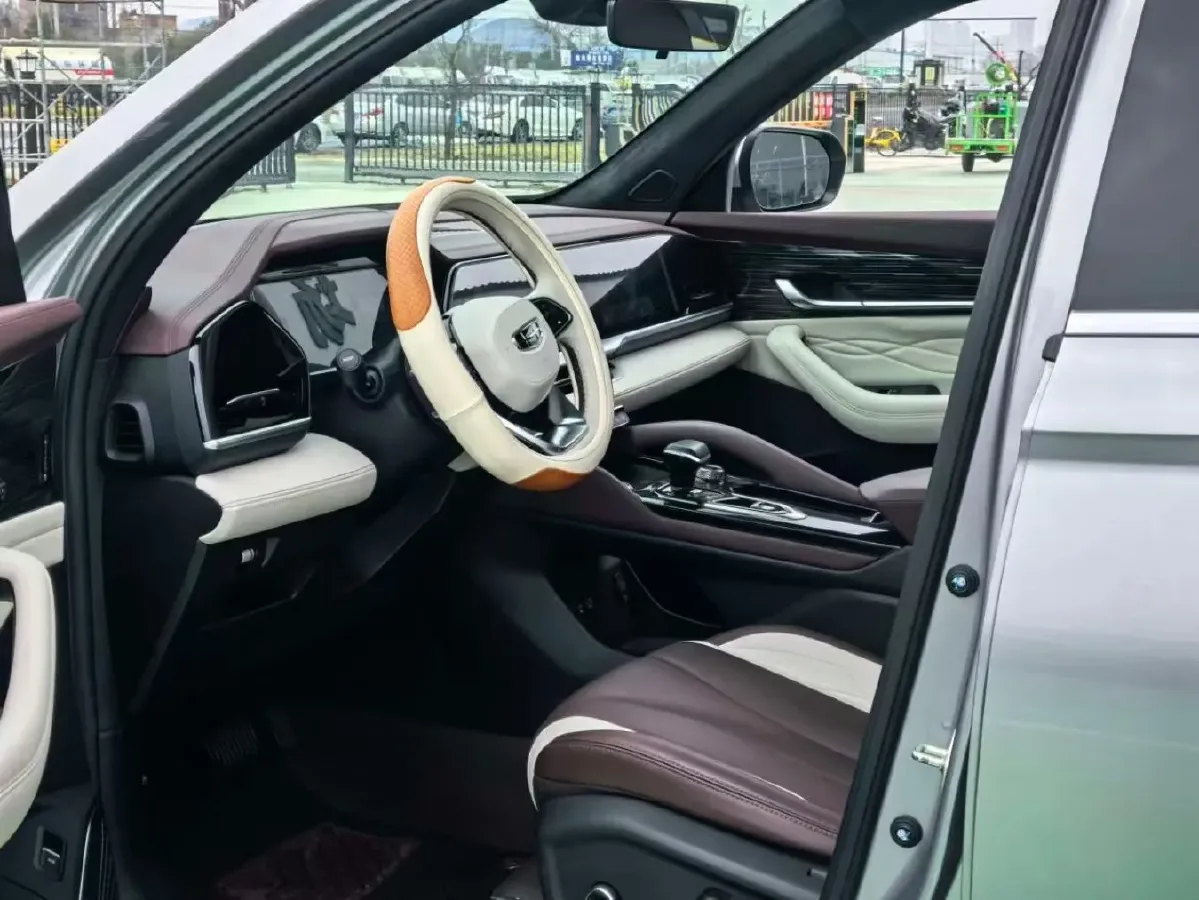 2021 Geely Monjaro 2.0T 218HP L4 7DCT,autocango,china used car exporter,china ev exporter,chinese used car exporter,chinese used ev exporter