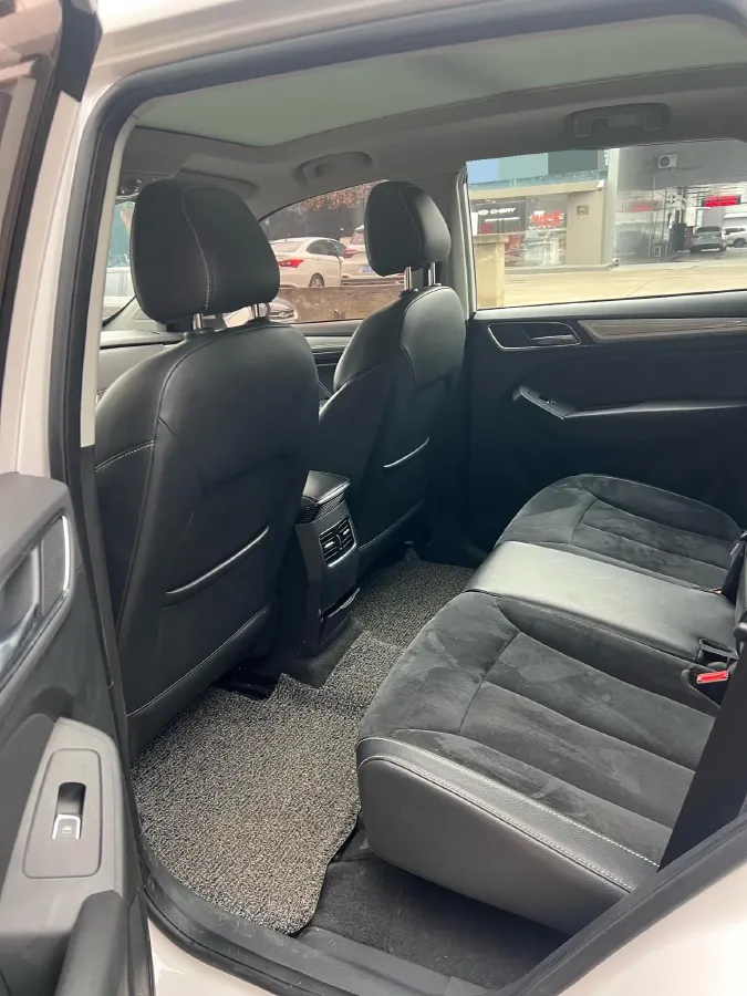 2017 Roewe RX5 1.5T 169HP L4 2AT PHEV 12KWH,autocango,china used car exporter,china ev exporter,chinese used car exporter,chinese used ev exporter