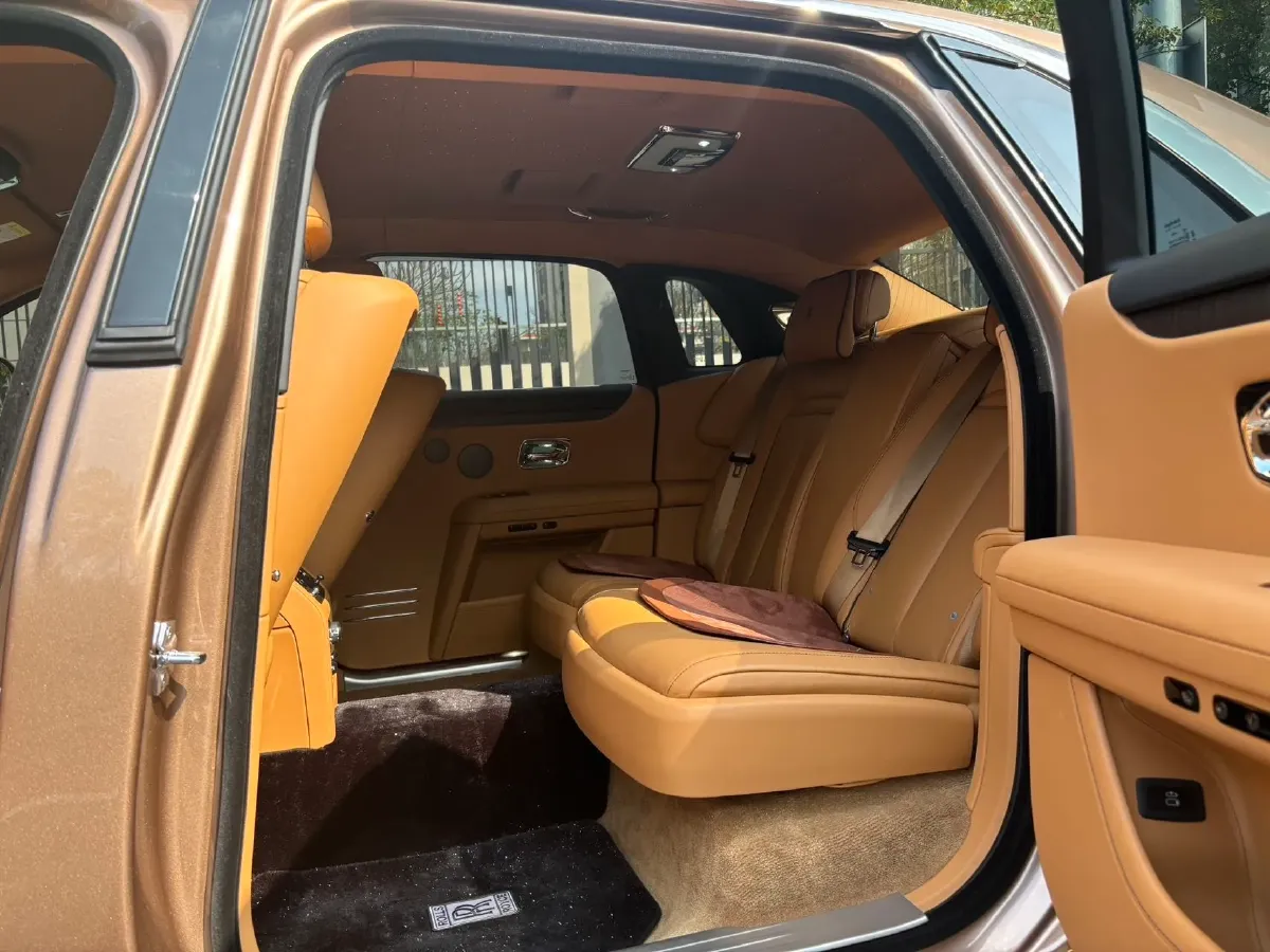 2021 Rolls-Royce Ghost 6.7T 571HP V12 8AT,autocango,china used car exporter,china ev exporter,chinese used car exporter,chinese used ev exporter