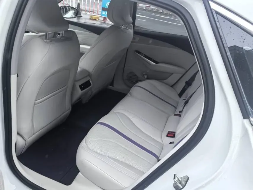2024 Geely Preface 1.5T 163HP L4 3DHT Hybrid,autocango,china used car exporter,china ev exporter,chinese used car exporter,chinese used ev exporter