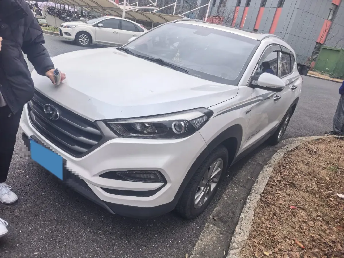 2015 Hyundai Tucson 1.6T 177HP L4 7DCT,autocango,china used car exporter,china ev exporter,chinese used car exporter,chinese used ev exporter