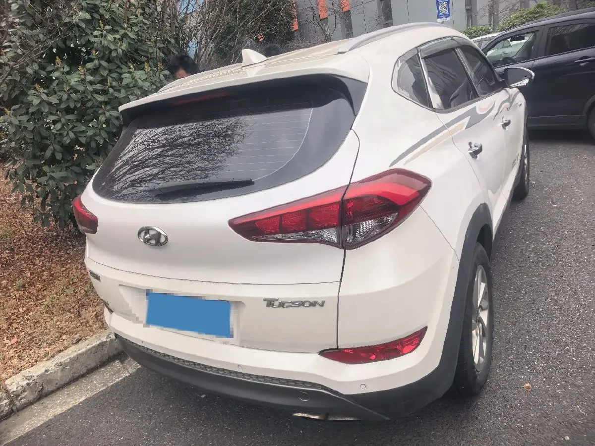 2015 Hyundai Tucson 1.6T 177HP L4 7DCT,autocango,china used car exporter,china ev exporter,chinese used car exporter,chinese used ev exporter