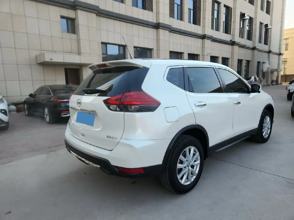 2023 Nissan X-Trail 2.0L 151HP L4 CVT,autocango,china used car exporter,china ev exporter,chinese used car exporter,chinese used ev exporter